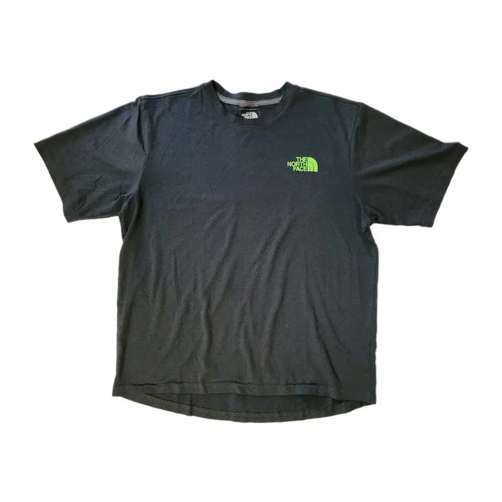 The North Face Mens M Active Fit Outdoors Flash Dry Workout Short Sleeve Shirt